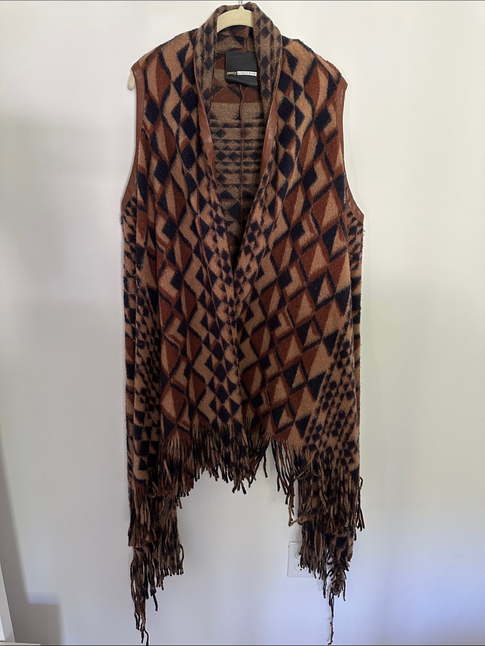 Canton Fringed Geometric Knit VestPlenty by Tracey Reese@Anthropologie black&Tan